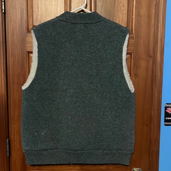 Winona Knits wool and nylon Sherpa-lined sweater vest - Picture 6 of 7